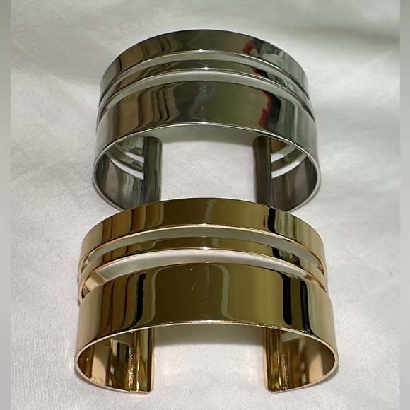 β¨π Gold Cut out Cuff Bangle with 3 lines from Nordstrom πβ¨ - Picture 9 of 11